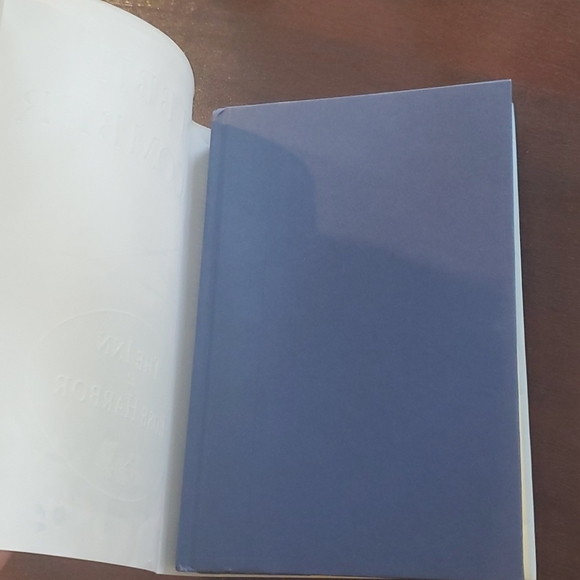 4 for $25!  The Inn at Rose Harbor Debbie Macomber - Picture 3 of 5